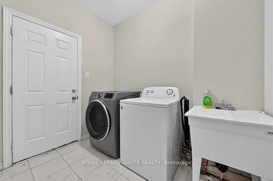 2 bed, $1,800 — Photo 4