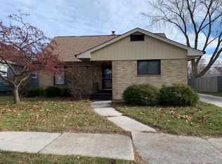 2707 S 12th St, Sheboygan, WI 53081