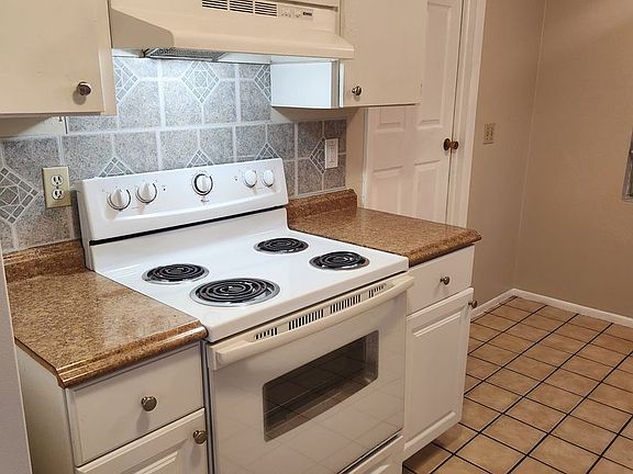 5th image of 8808 Sleepy Creek Ct