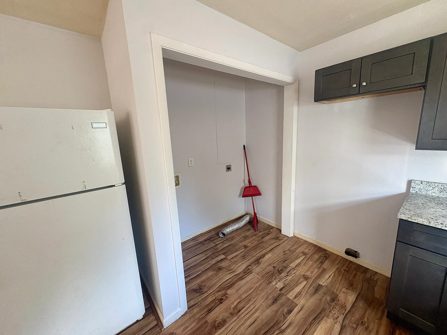 2 bed, 750 sqft, $1,200 — Photo 2