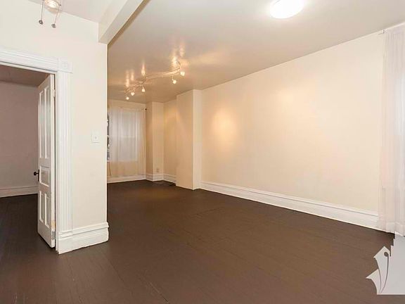 3rd image of 1828 N Whipple St #2A