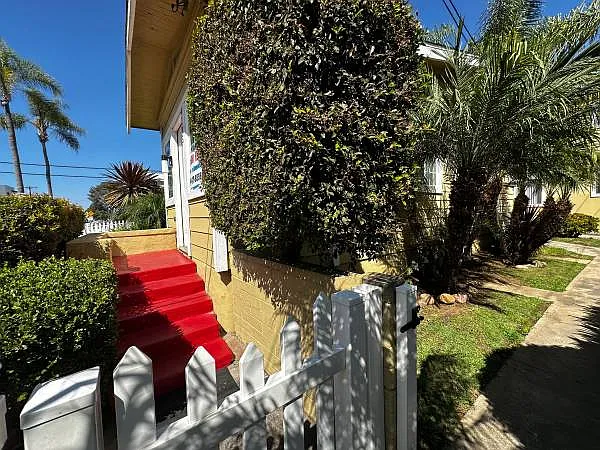 main entrance with little patio in the front