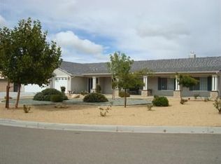 20438 Sundance Rd, Apple Valley, CA 92308
