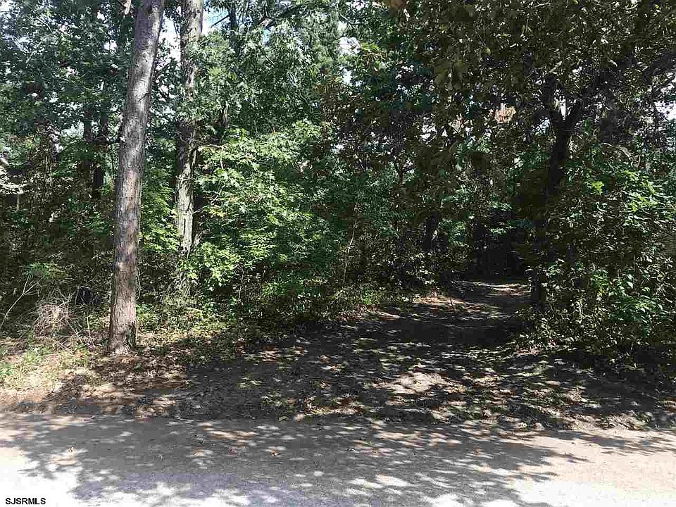 2nd image of 427 Highland Dr