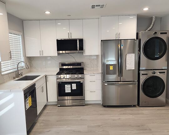 2nd image of 4946 1/2 S Topanga Blvd