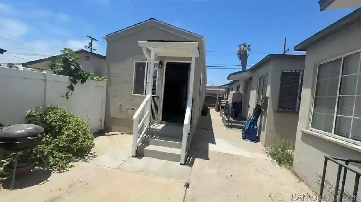 1 bed, 1.0 bath, 477 sqft, $2,000 — Photo 1