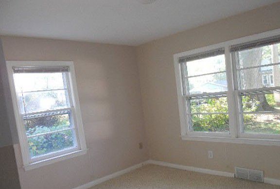 5th image of 2307 Byrd Dr