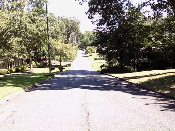 5th image of 540 Jo Ann Dr SE