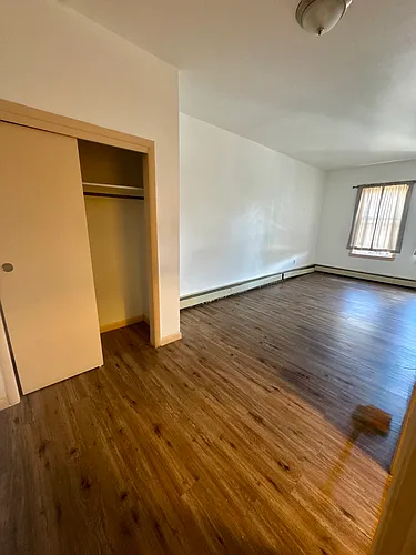 210 Main St #2 Photo 1