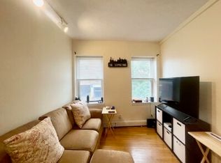 392 Commercial St #4, Boston, MA 02109