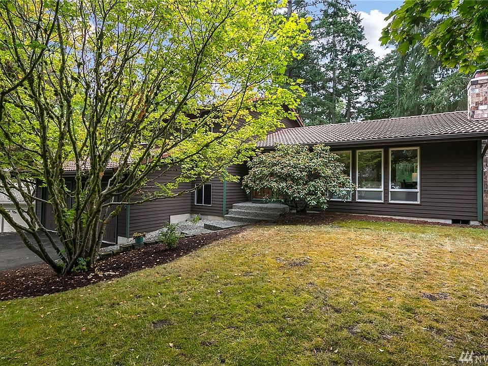 1st image of 10515 NE 136th Pl