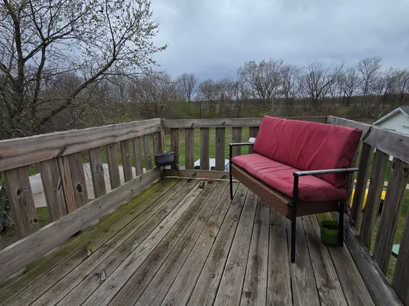 2 bed, 2.5 bath, 850 sqft, $850, (undisclosed Address), Alvin, IL 61811