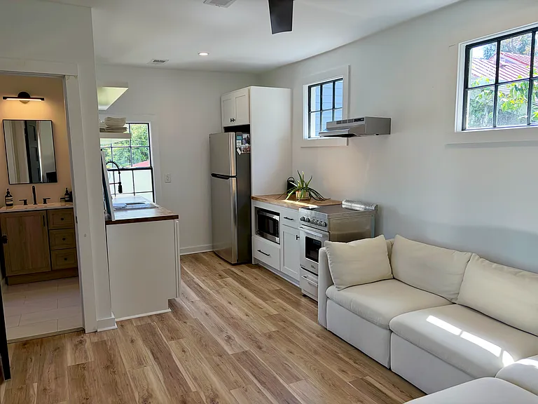 Fully equipped kitchen