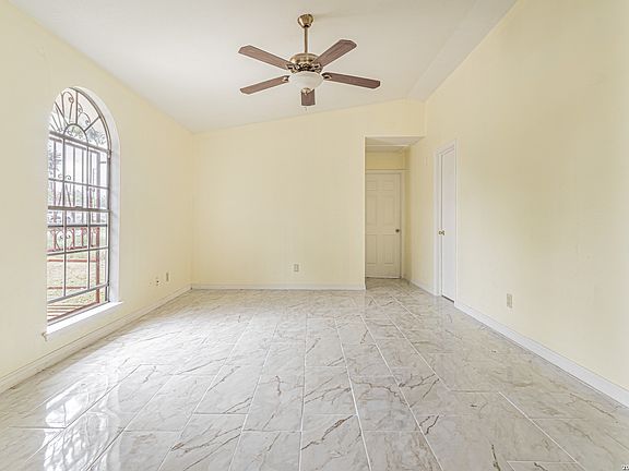 4th image of 2416 Arbor