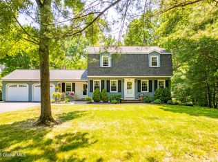 44 Vandenburg Ln, Latham, NY 12110