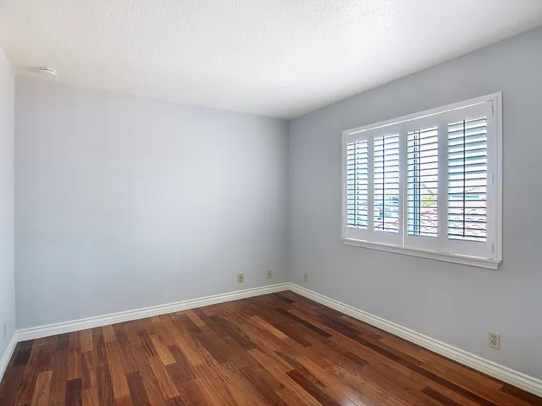 24241 Tama Ln — Photo 18
