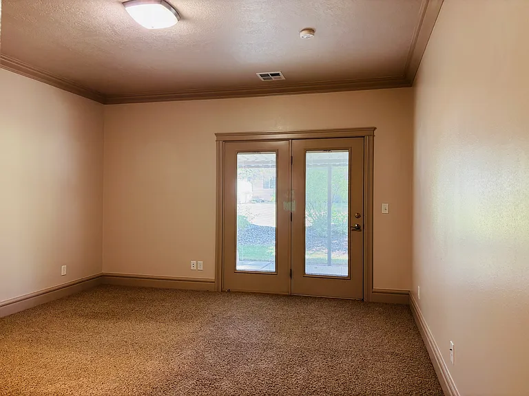 409 Cobblestone — Photo 6
