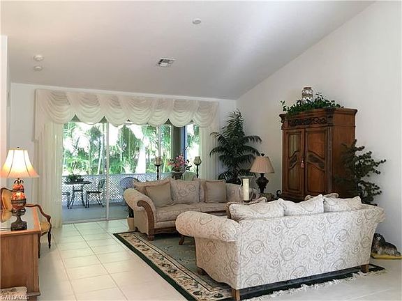 4th image of 9962 Las Villas Ct