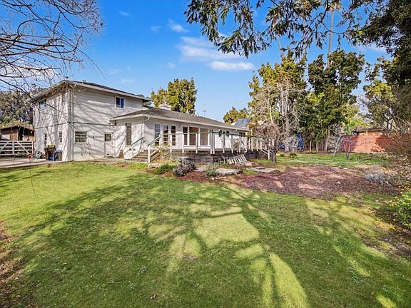 5th image of 416 Spring St