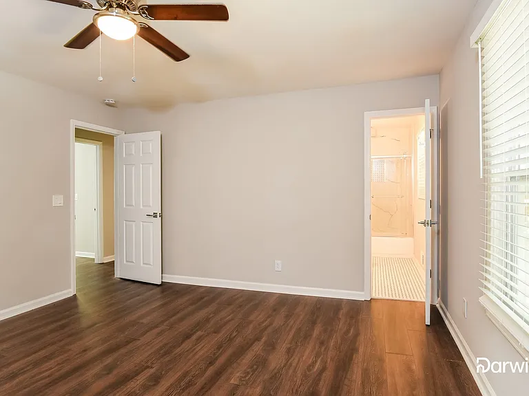 517 Hollow Ct — Photo 9