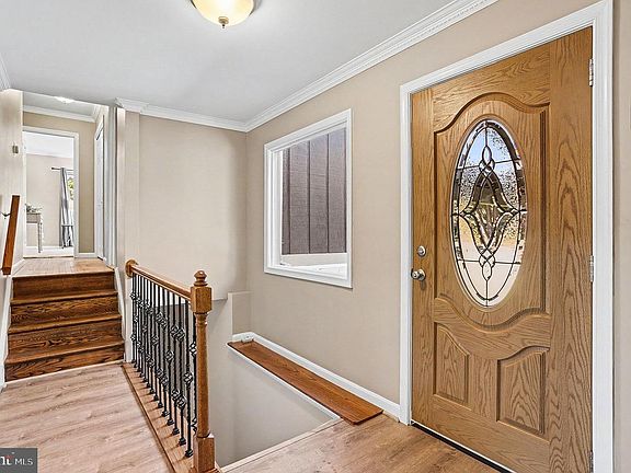 4th image of 2519 Derby Dr