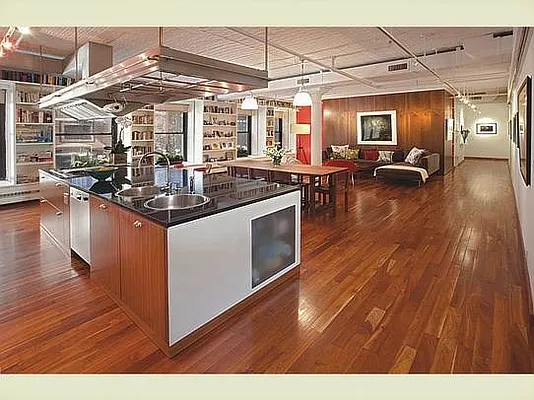 Sold by Stribling | media 24