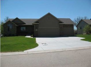 211 E Kodiak Ct, Kechi, KS 67067