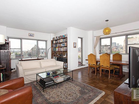 4th image of 2 5th Ave APT 11K