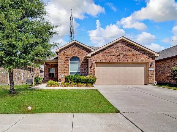 825 Key Deer Dr, Burleson, TX 76028