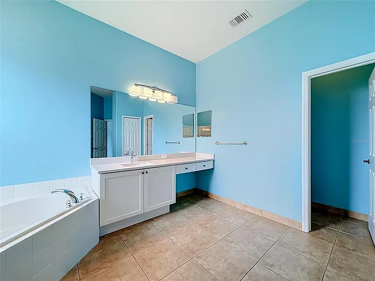 2947 Majestic Isle Dr — Photo 24