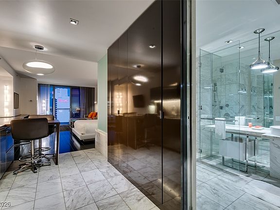 3rd image of 4381 W Flamingo Rd #2612