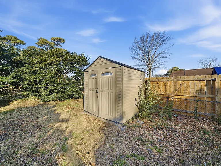 572 Rose Marie Ave — Photo 27