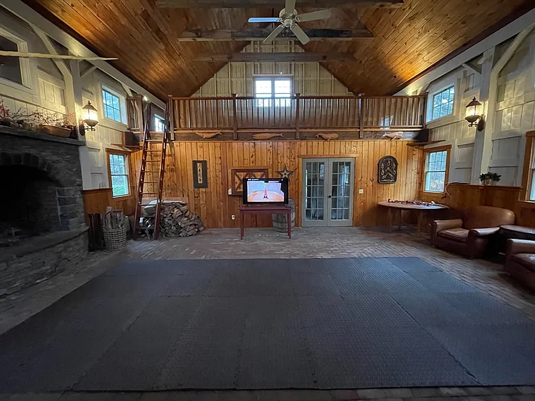 1 Pochick Ave — Photo 38