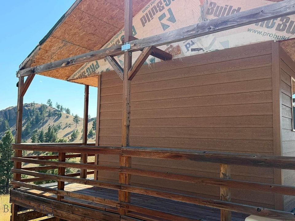 31st image of 64 Lookout Point Ln