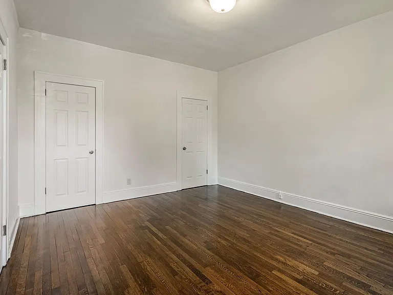 55 Monroe Place Apartments — Photo 10