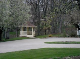 1106 Valley View Ct, Macon, MO 63552