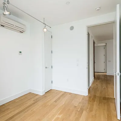 Rented by Nooklyn NYC LLC | media 137