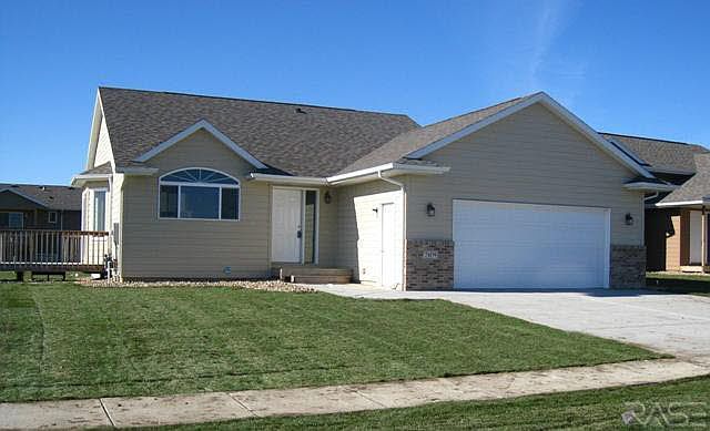 1st image of 2809 N Pampas Grass Unkn