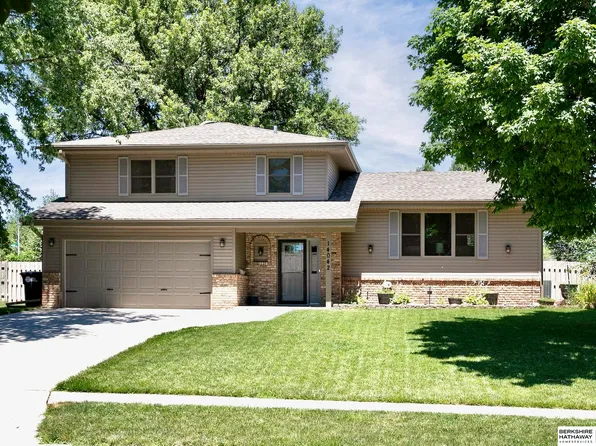 14042 Pierce St, Omaha, NE 68144