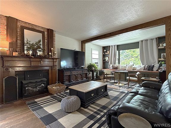 4th image of 21 Parkside Ave