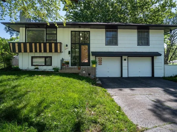8803 Marty Ln, Overland Park, KS 66212