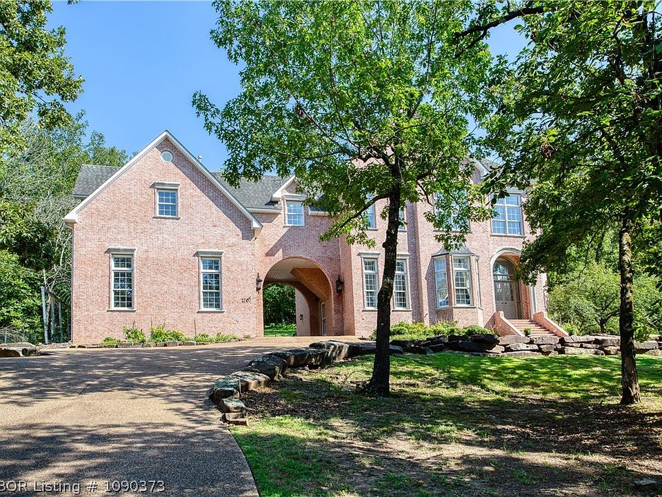 1st image of 4707 Oak Hollow Ln