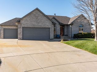 5037 N Sandkey Ct, Wichita, KS 67204