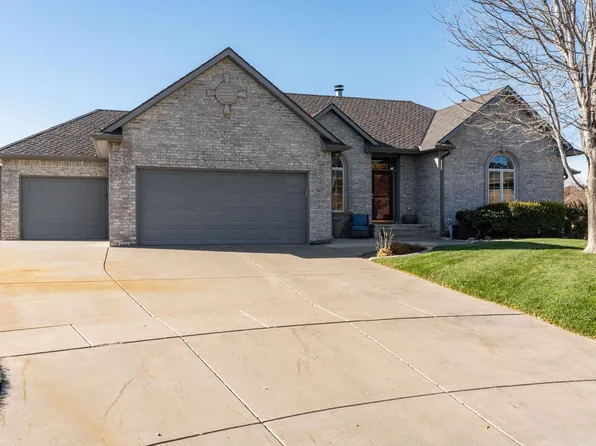 5037 N Sandkey Ct, Wichita, KS 67204