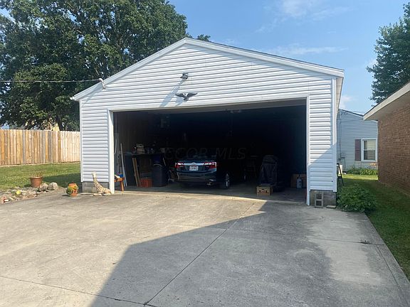 3rd image of 439 Bellefontaine Ave