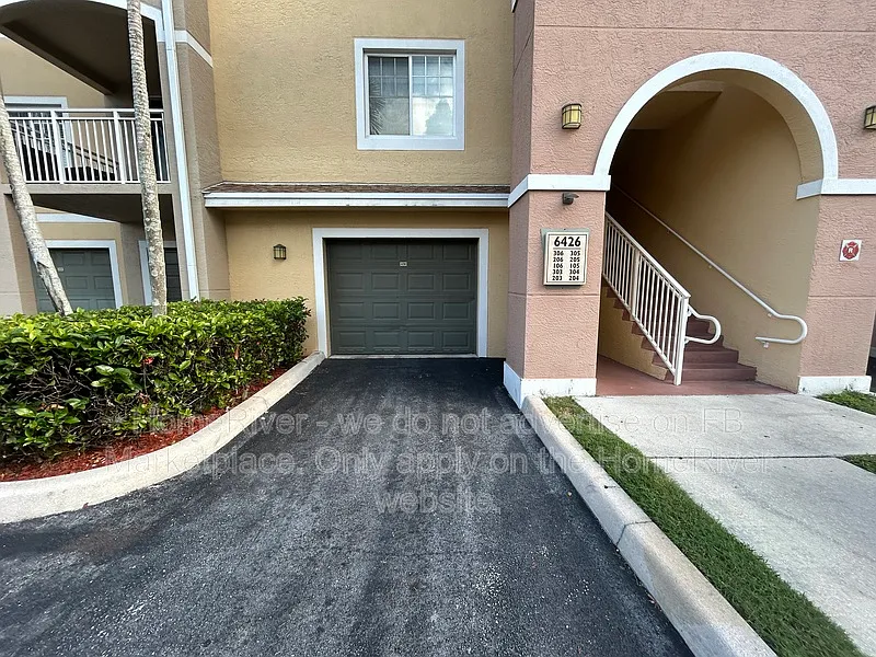 6426 Emerald Dunes Dr #306
