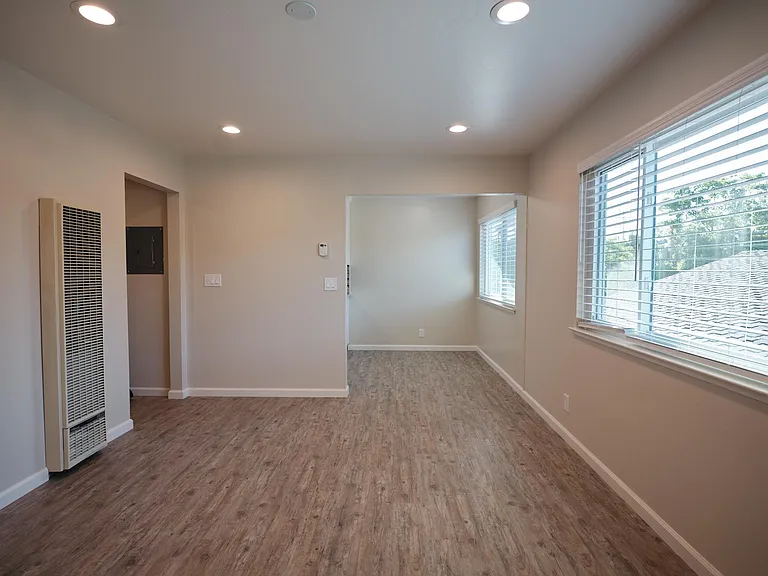 1695 Whitwood Ln #4 — Photo 13