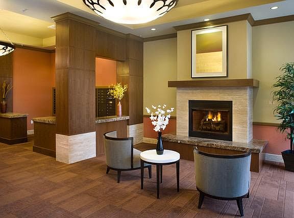 Building Lobby & Mailboxes