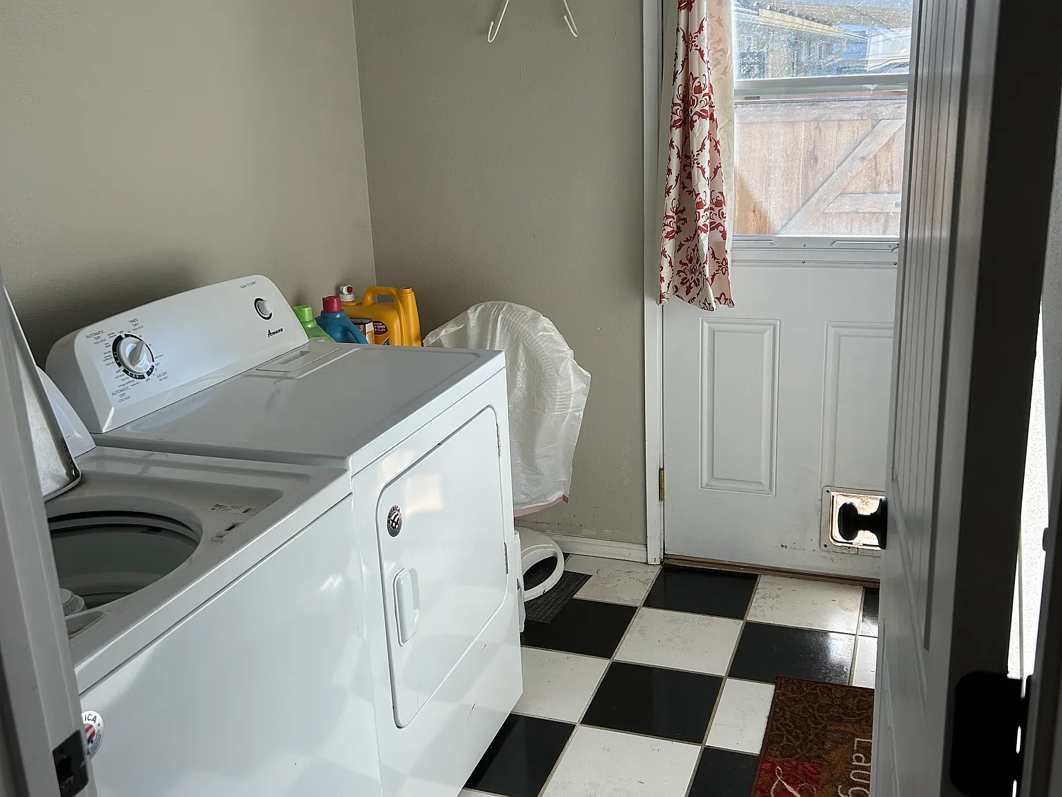19th St NW, Puyallup — Photo 1