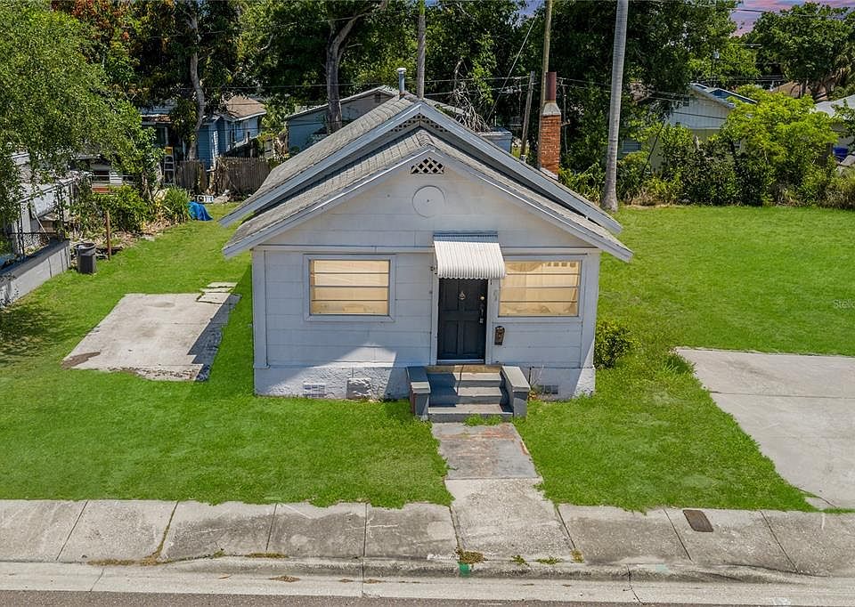 1st image of 2001 15TH AVENUE S